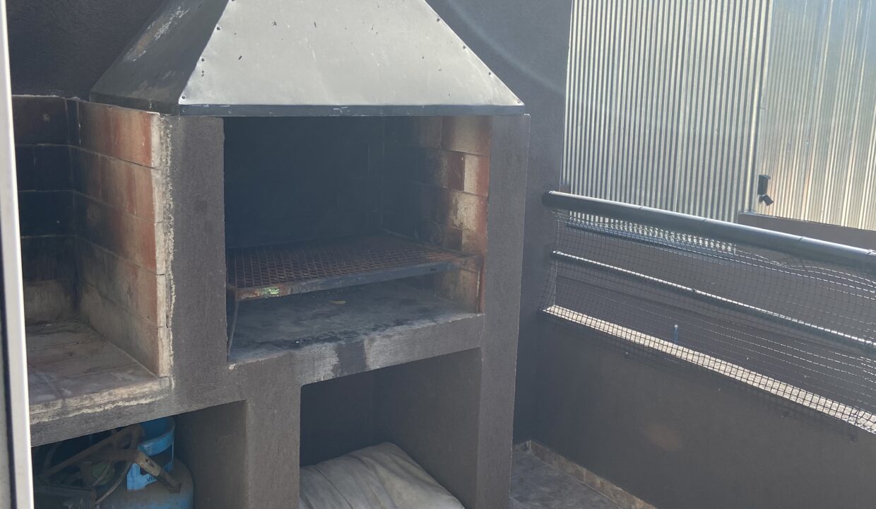 86653867-30F1-4FAF-8276-1D408BC9B1C9