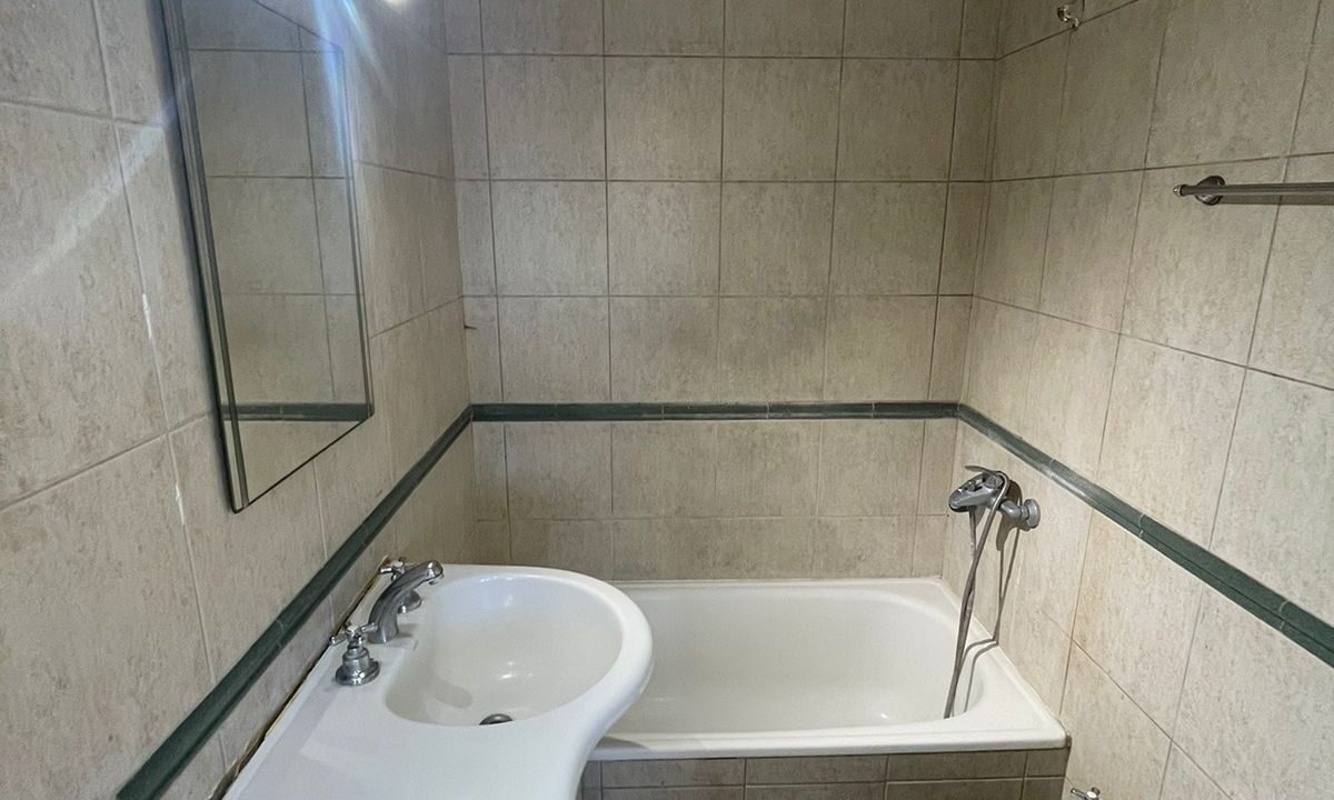 a0de2de3-ef54-4a27-b609-f00421f21871