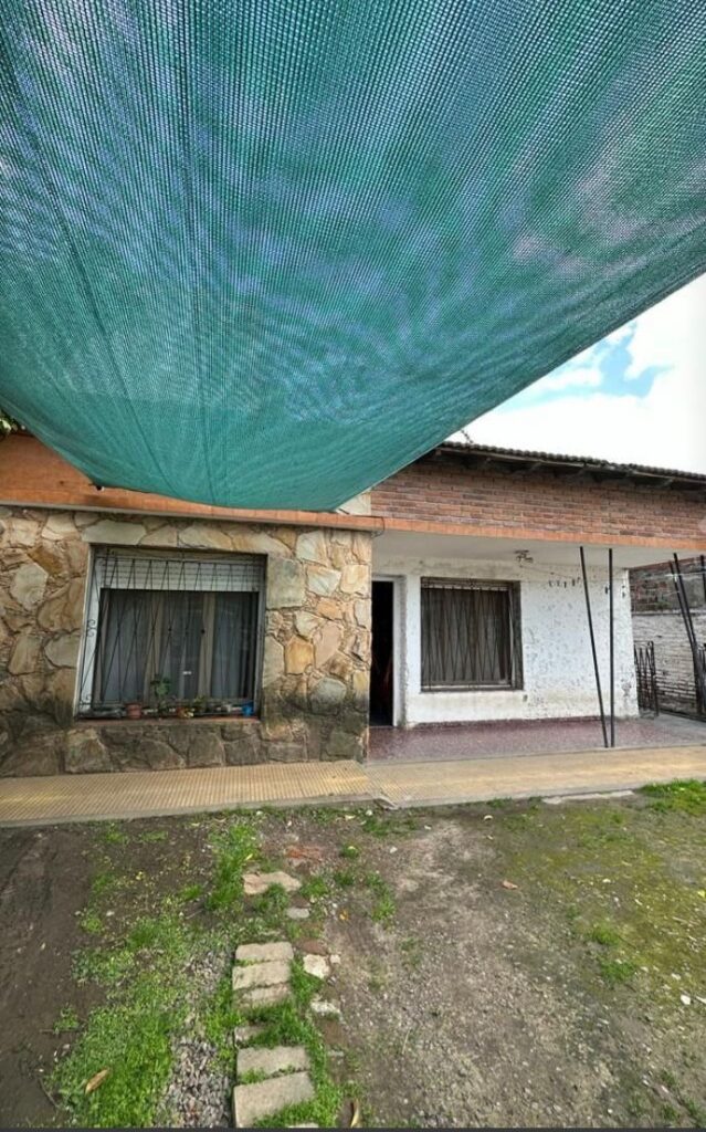 VENTA CASA 4 AMBIENTES-SAN MIGUEL