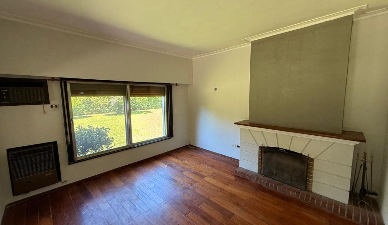 WhatsApp Image 2025-11-25 at 14.54.38