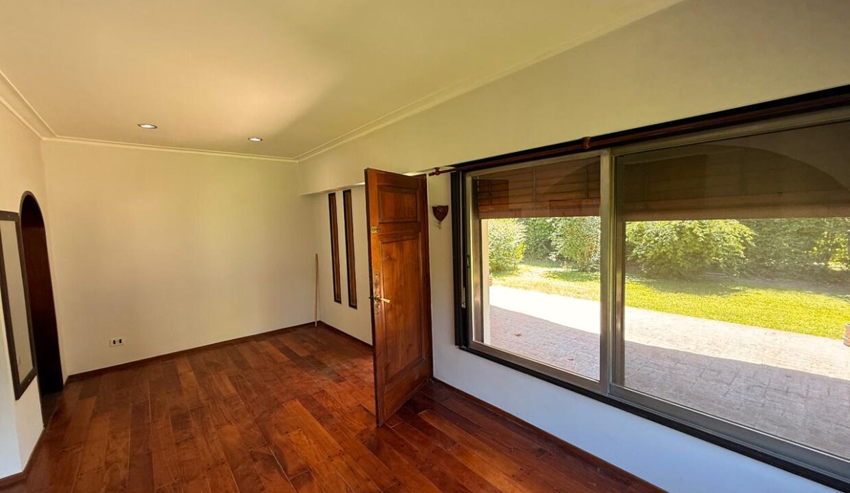 WhatsApp Image 2025-11-25 at 14.54.40