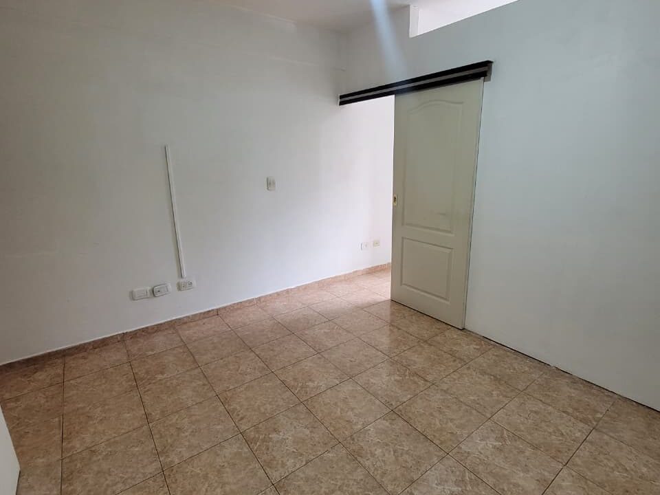 WhatsApp Image 2025-12-01 at 10.41.47 (1)