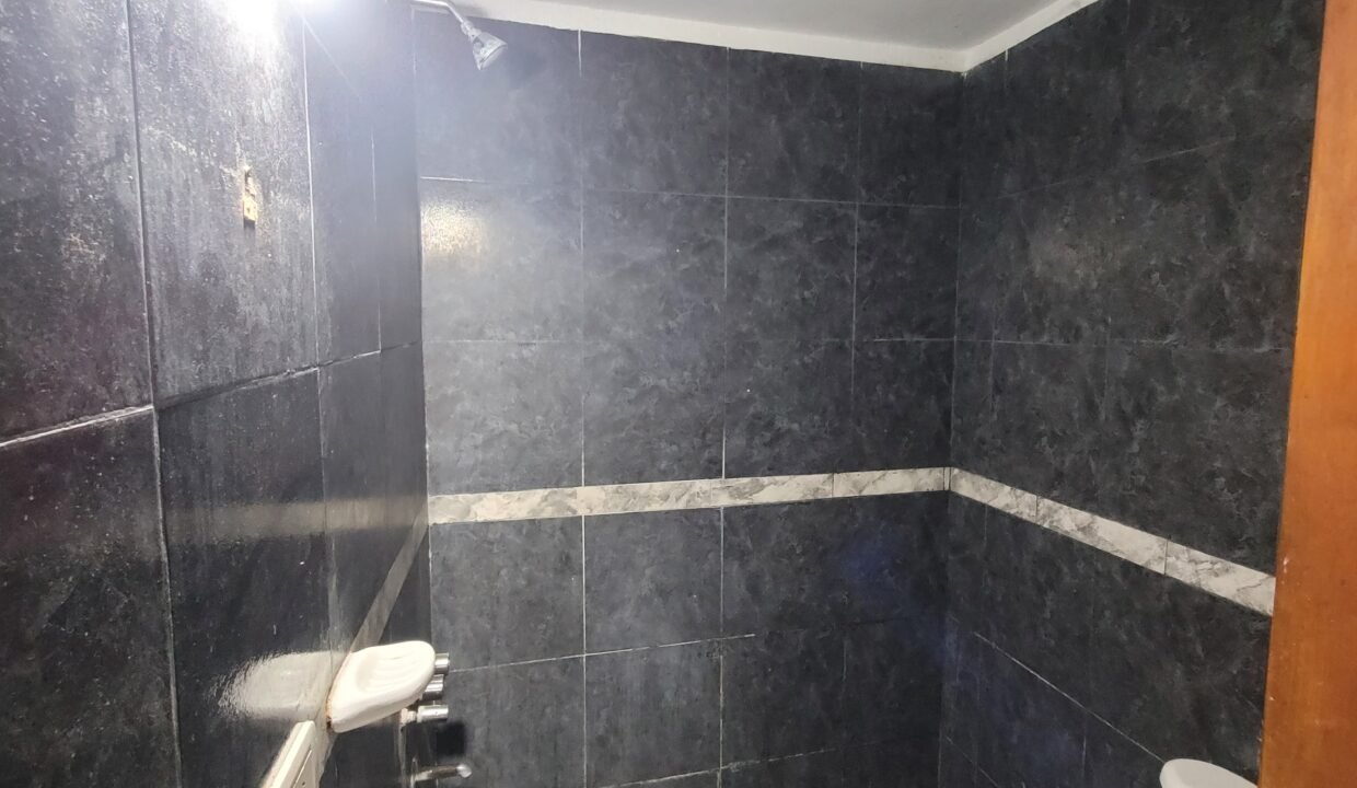 1000812627