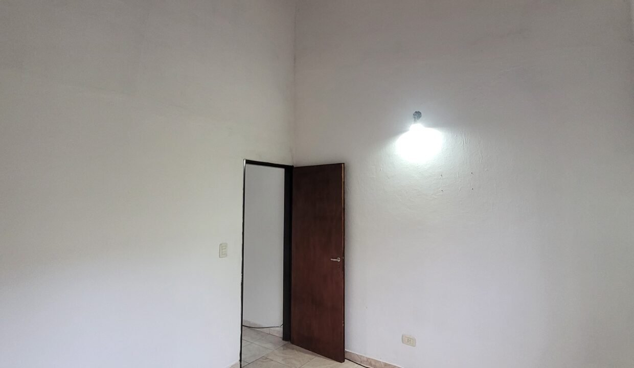 1000812630